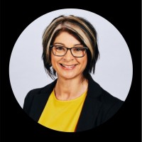 Julie Holtham