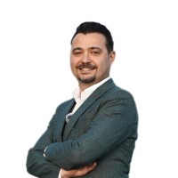 Hakan ÖZER