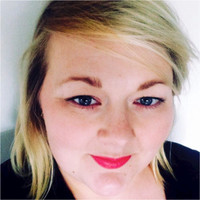 Dr Claire King