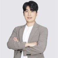 Yongjoo Lee