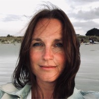 Suzanne Mostert