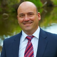 Robert Llanos