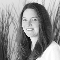 Dr. Mariella Bastian