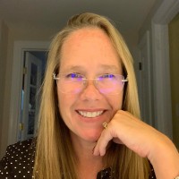 Stacy Woods, Cwe