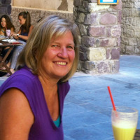 Lyn Thomas