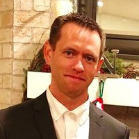 Dustin Roberts