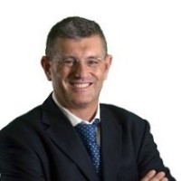 Leandro L.