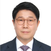 Yong Geun Choi