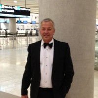 Colin Holmes
