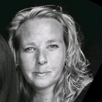 Stefanie van der Burg