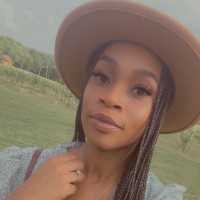 Tia L.