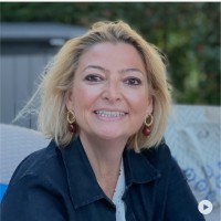 Muge Ozgen