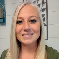 Holly Averett
