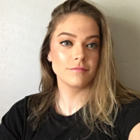 Anna Bump