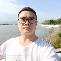 何明亮