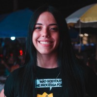 Camile Menchó Ferreira