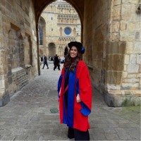 Dr Ellie Marks