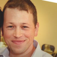 Yaniv Apt
