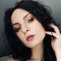 Карина Голенкова