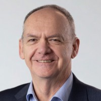 Warren Lee