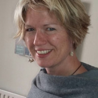 Lesley Richardson