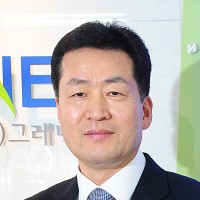 Chung Chang (James) Kuk