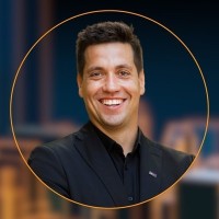 Łukasz Kacprzak, MRICS