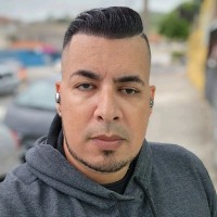 Charles Simões