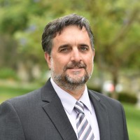 Bradley Kuna, Pe