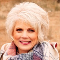 Joyce Cravens