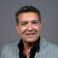 Robert Ramos