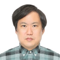 김재욱