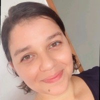 Viviane Linhares Santos
