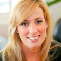 Kelly Dee