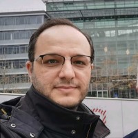 Murat Selek
