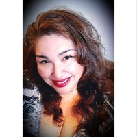 Maggie de Vera, PsyD(c), LMFT, CCHT