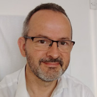Chris Kennett