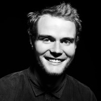Tom Riddell