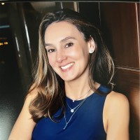 Alessandra C. Nascimento Paravela