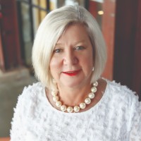 Lynne Worth