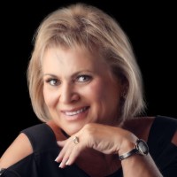 Karen Roth