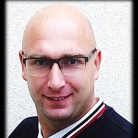 Artur Ostrr