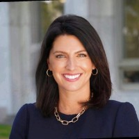 Jessica Henn Mba, Cia, Cfe