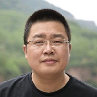 黄亚东