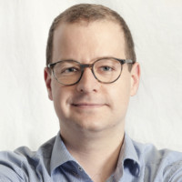 Dr. Tobias Winter