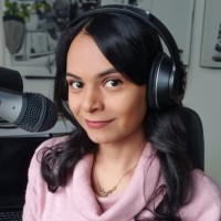 Raphaela L. Santana