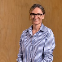 Suzanne Steiger