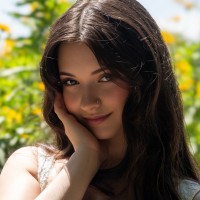 Nicole W