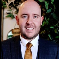 Ian Naisbett