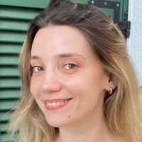 Emena Vecani